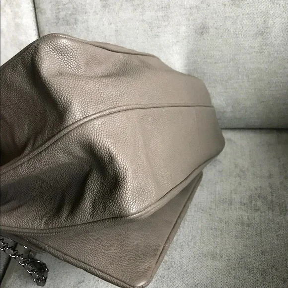 Chanel shoulder bag in grey caviar - Picture 11 of 16